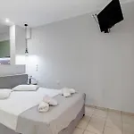 Apartament Elaia 4 *